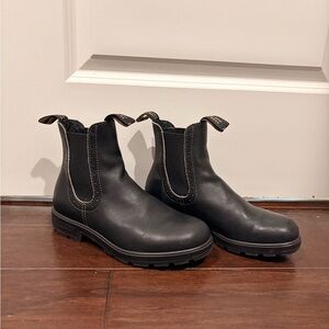 Blundstone Black Leather Chelsea Boots